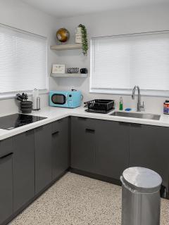 Newly Remodeled full Apartment - Miami - 6