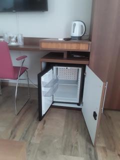 Aura's west accommodation private parking in front yard - Bucharest - 2