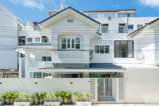 Seven Heaven Patong Villa - Patong - 9