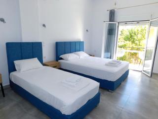 Κωνσταντίνος Έλενα Studios - 3