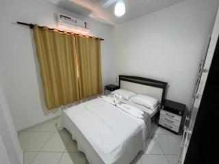 MELHOR ESCOLHA - 2 Quartos com AR CONDICIONADOS SPLIT, Air Fryer, Wi-Fi, Disney Plus, Star Plus, HBO Max, Cadeiras de Praia, Caixa Térmica - 7 pessoas - Localização Nobre - CONFORTO Máximo! - 9