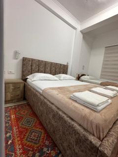 Lola's Rooms - Gjirokastër - 4