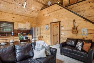 Music Row Cabin - Starkeytown - 2