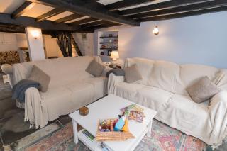 Honeystone Cottage, Stanton, Broadway - Sleeps 9 - 2