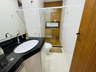 Casa de Praia com Piscina, quintal, lazer e churrasco, 3 quartos com ar condicionado, sendo 2 suites para sua familia! - Guarapari - 3