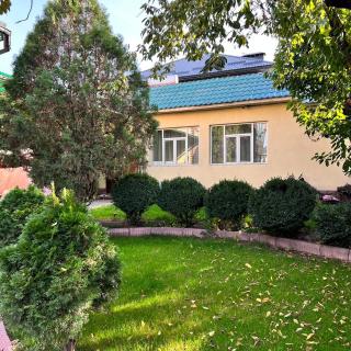 Happy Moments Hostel - Bischkek - 9