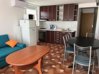Kristina Apartmanház - Dobrinj - 1