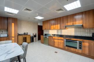 Veer Apartments - 87th Floor Penthouse Full Sea View 5 BHK - 5