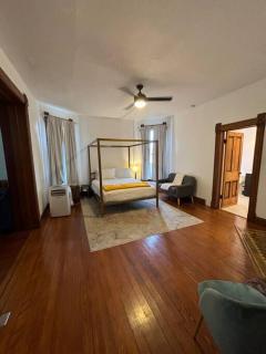 Eighty Three-Historic Downtown - Chillicothe - 7