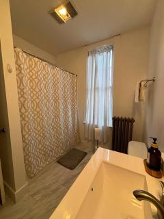 Eighty Three-Historic Downtown - 6