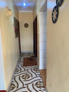 NileBnb-1 minute to The Hangout Furnished Kitchen, Parking and Private Patio - Jinja - 7