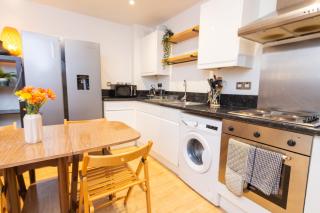 Modern Retreat - 2BD Apt with Lush Greenery at Sheffield - Sheffield - 7