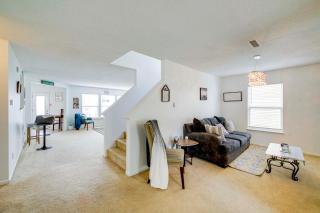 Camby Home with 3 Living Areas and Community Pool! - Plainfield - 4