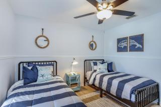 Blue Chair Villa - Cape Coral - 1