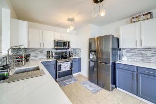 Camby Home with 3 Living Areas and Community Pool! - Plainfield - 5