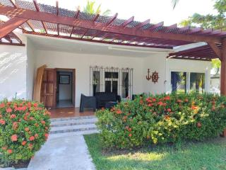 Monterrico Casa en la Playa Monterrico - 4