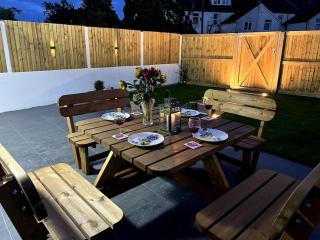 Centrally Located Double BedFlat - 3