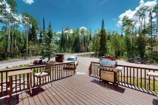 Royal Prince Suite Pool-Spa Ski-in out Gym, Sauna, Laundry, BBQ - Brian Head - 3