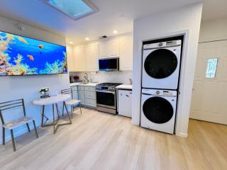 Brand-new luxurious guesthouse with king bed in MPK, 1mi to Meta, 3mi to Stanford - Menlo Park - 2