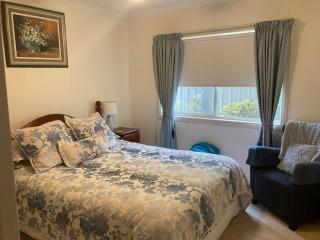 HOME STAY -Private Home - Queen Room Private Bathroom - Swan Hill - 0