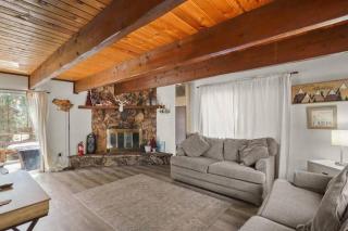 The BlueBird Retreat, Jacuzzi, BBQ - 7