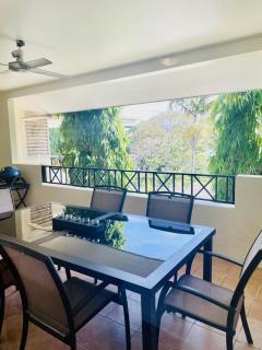 Central Parks - 3 Bedroom Apt - Cairns North - 2