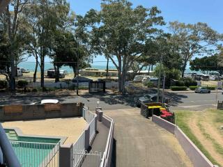Beach villa on the esplanade - Hervey Bay - 4