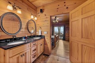 Cozy Cabin - 2