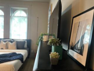 Newly renovated apartment in the heart of Detroit! - Detroit - 7