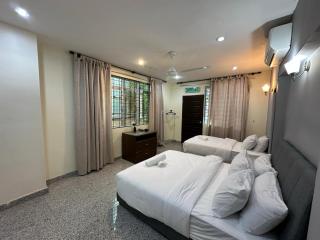 Spacious Air Terjun Semi-D 7BR 21pax - George Town - 7