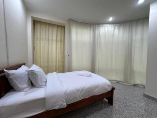 Spacious Air Terjun Semi-D 7BR 21pax - George Town - 3