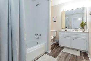 Modern 4BR Home, Central Las Vegas Location - Las Vegas - 7