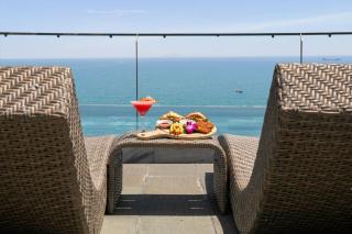 Mangata Beachfront Hotel - Rooftop Bar Sea View - Da Nang - 7