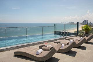 Mangata Beachfront Hotel - Rooftop Bar Sea View - Da Nang - 9
