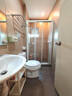 KLCC Elegant Homestay 4BR 12pax - Kuala Lumpur - 6