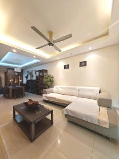 KLCC Elegant Homestay 4BR 12pax - Kuala Lumpur - 5
