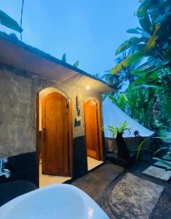 Heaven Glamping & Restaurant Tetebatu - Tetebatu - 6