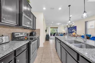 6BR Villa Private Pool & Hot Tub - Kissimmee - 8