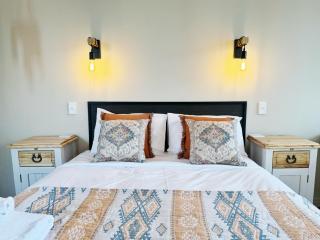 Free carpark, balcony with park views, pool and spa - Auckland - 6