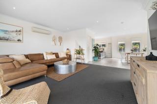 Martha Cove Retreat - 3