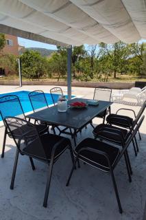 Family friendly apartments with a swimming pool Vinisce, Trogir - 12676 - Vinišće - 2