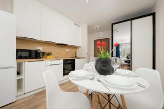 Cozy Studio Żupnicza with Parking by Noclegi Renters - Varsavia - 9