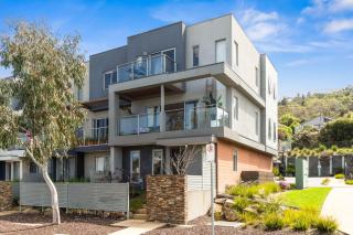 Martha Cove Retreat - 7