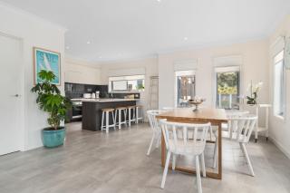 Martha Cove Retreat - 2