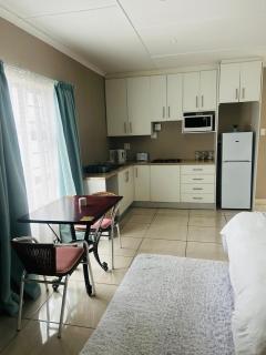 Hidden Bliss Guesthouse - East London - 8