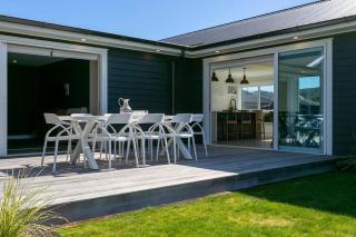 New Lake House in Kinloch - 0