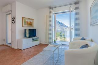 Flower House with Lake View by Wonderful Italy - Perledo - 9