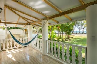 Casa Blanca Beachfront House with Shared Pool Access Pangea Lodge - Manzanillo - 9