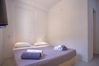 Kastro Shared Pool Suites - 2