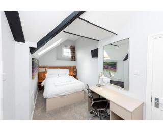 Uno Hotel Heathrow Windsor - Slough - 4